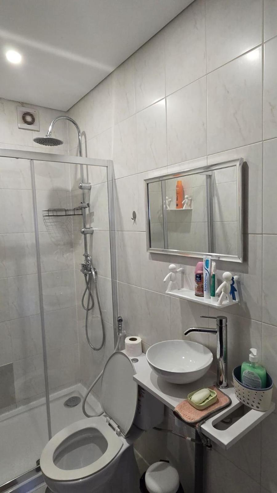 Habitación en casa particular Familiar Com Cama De Casal Apenas Casais E Raparigas Nenhum Homem Individual *